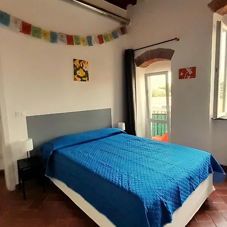 Livornine Rustico Con Posto Auto Holiday home *